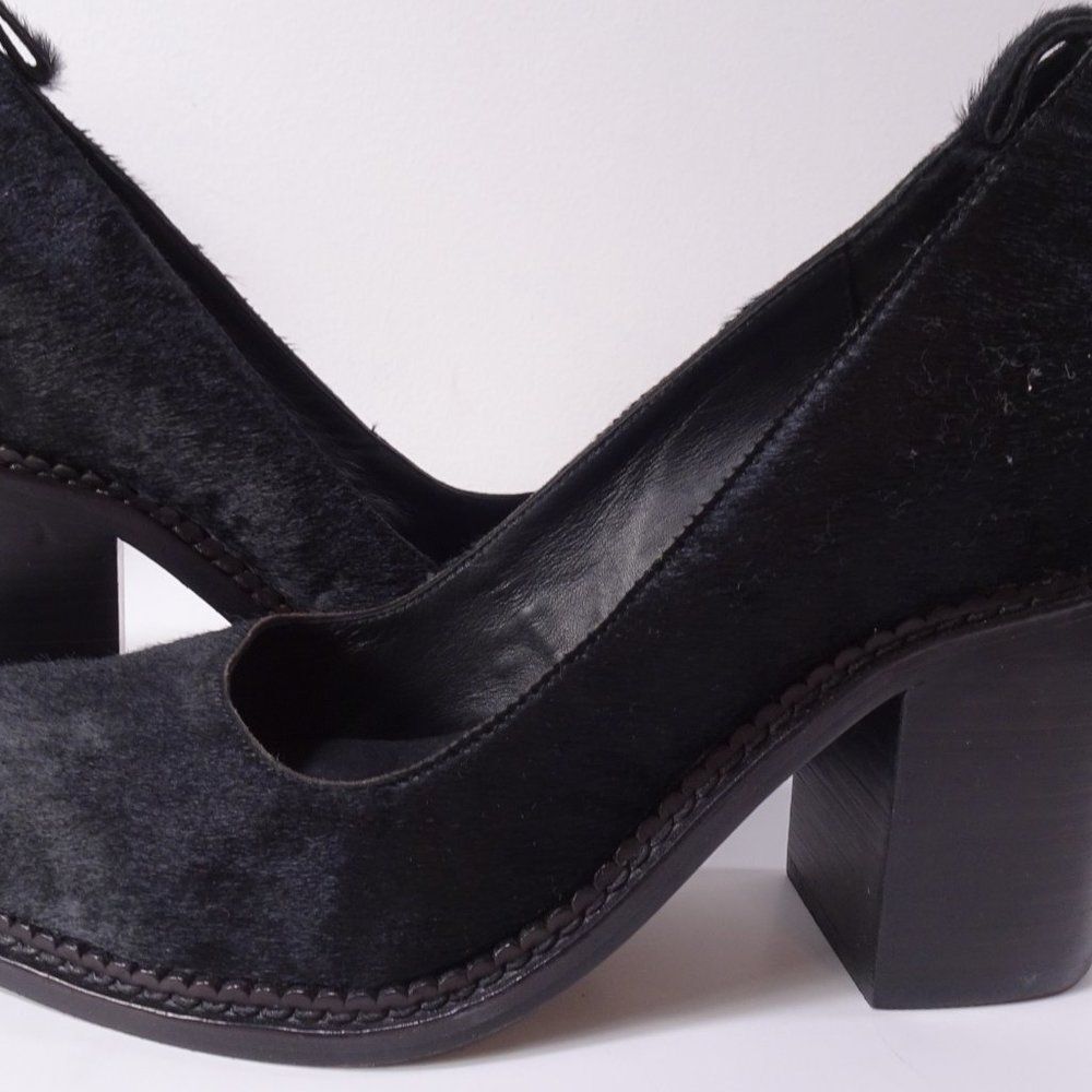 THEYSKENS' THEORY   Black Pony Fur Chunky Pumps  Size 37 NWt 798